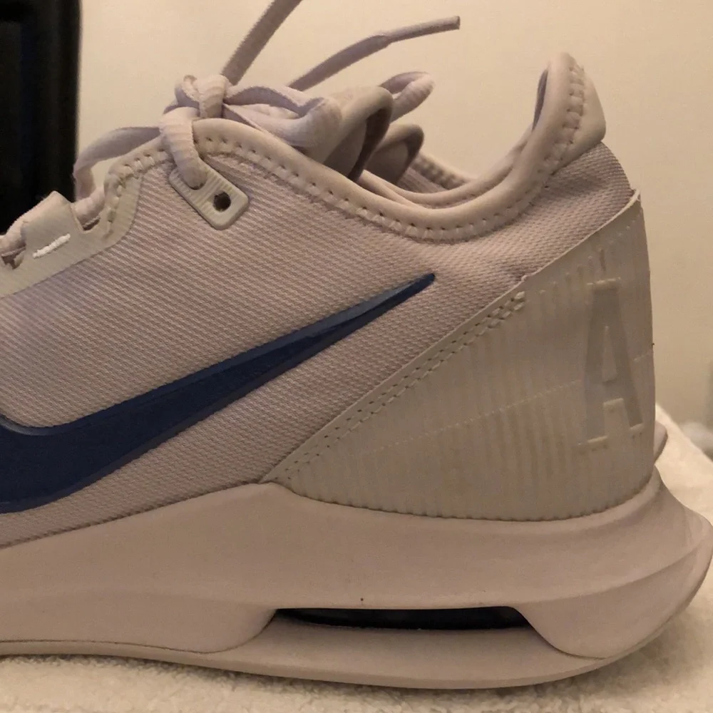 NIKE AIR MAX WILDCARD TENNIS SNEAKERS MENS SIZE 8.5